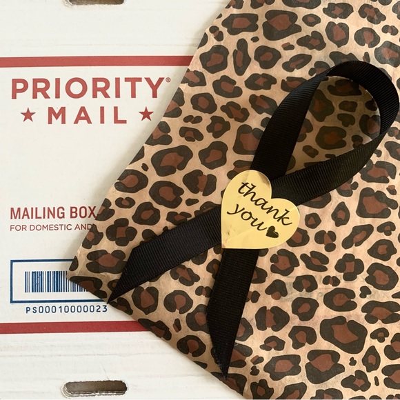 EMPORIO ARMANI Black blazer, beautifully tailored, sleek! Size 6 - Picture 17 of 17